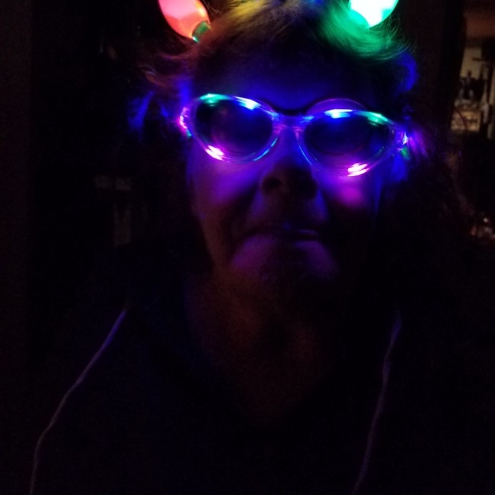 Meet your Posher, Connie